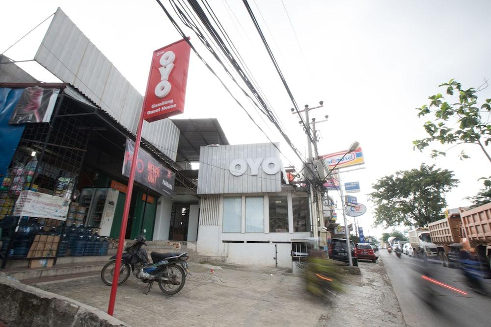 Oyo 298 Gemilang Guesthouse Tangerang Exterior photo